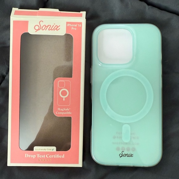 Sonix Mint Green iPhone 16 Pro Case - Picture 1 of 2